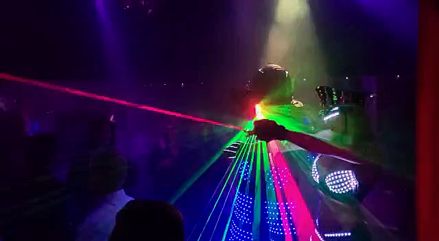 lesgentlemen-performers-animation-sexy-robot-led-laser